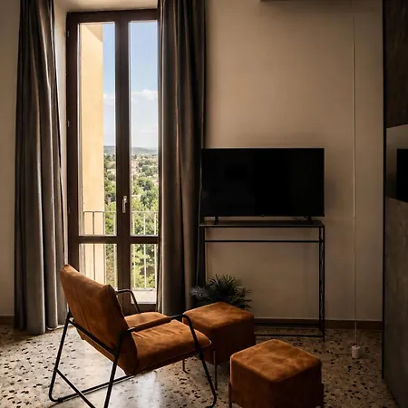 Interno 7 Tuscan Countryside View * سيينا